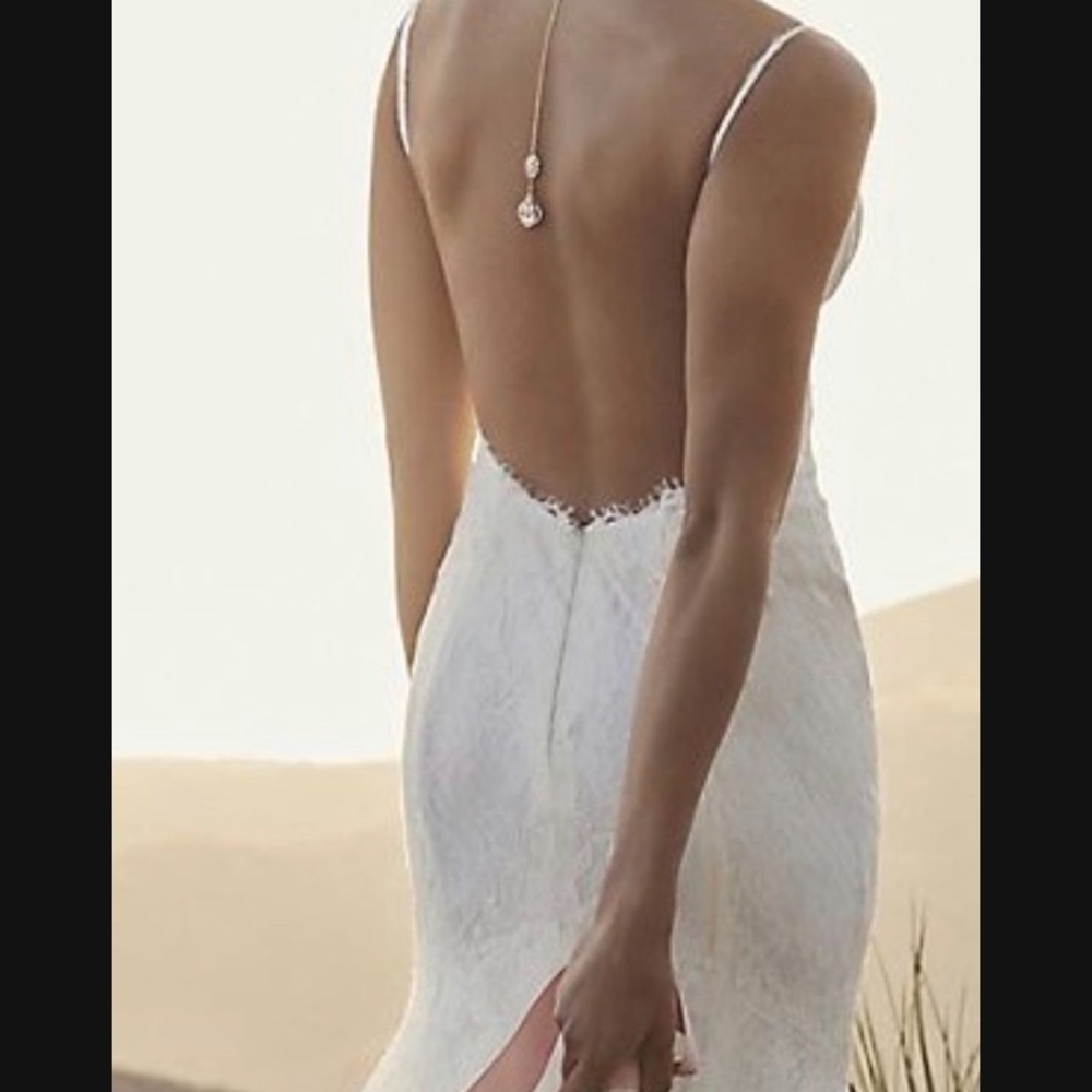 Brand new Galina trumpet/mermaid wedding dress. - Picture 4 of 8